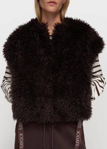 the Bobbie gilet | deep wine