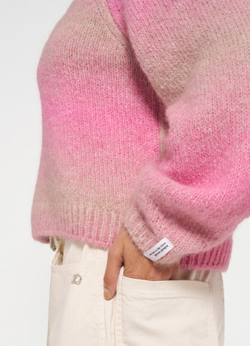 v-neck sweater gradient knit | pink