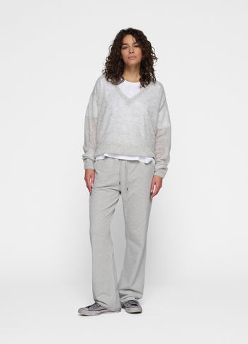 THE V-NECK KNIT SWEATER | light grey melee