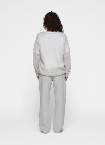 THE V-NECK KNIT SWEATER | light grey melee