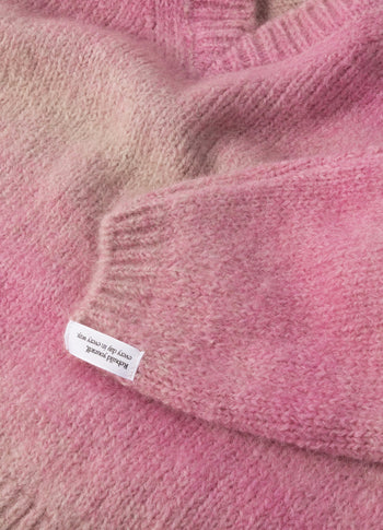 v-neck sweater gradient knit | pink