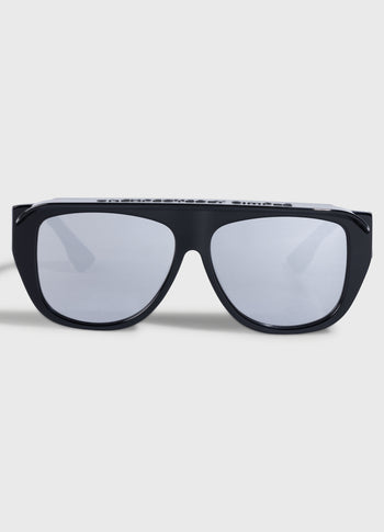 the statement sunglasses | black