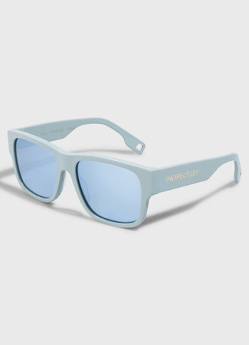 the essential sunglasses | blue haze