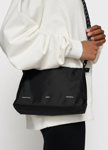 padded mini pouch | black