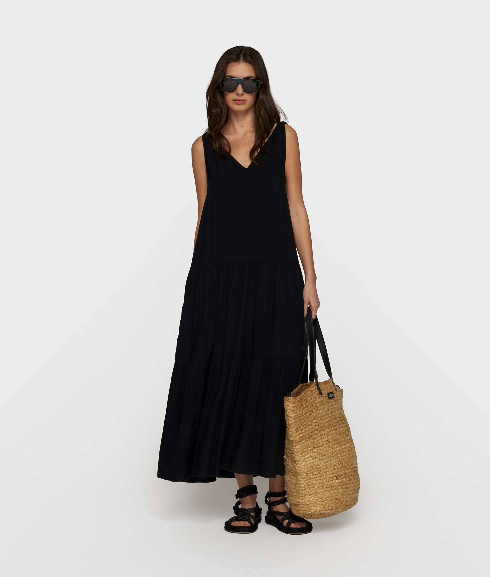 flowy maxi dress | black | 10DAYS