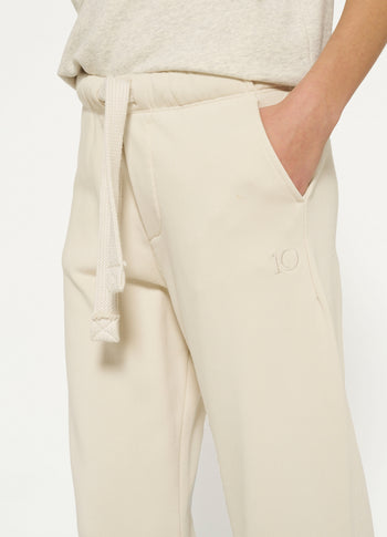 beach jogger | light safari