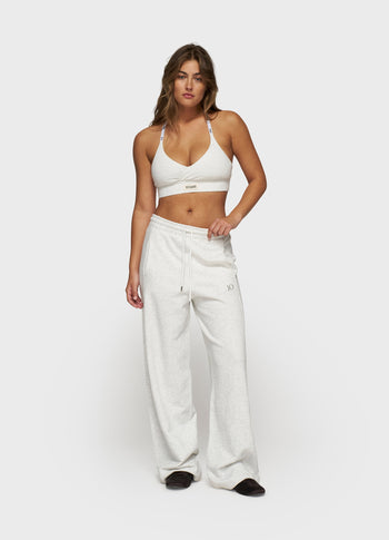 the BAR-BRA | white melee