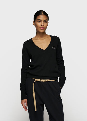 v-knit classic cashmere | black