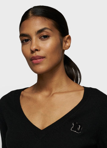 v-knit classic cashmere | black