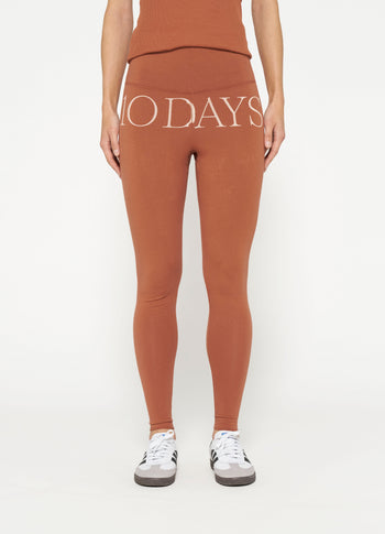 logo yoga leggings | saddle brown