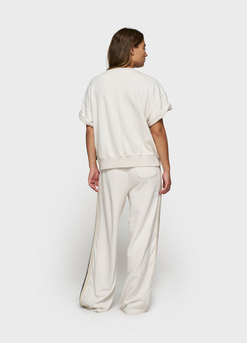 short sleeve sweater patch | cleansing kit