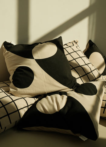 10DAYS x Lois Schindeler pillow cover asobi | light safari