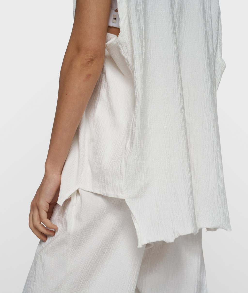 v-neck crinkle top | ecru