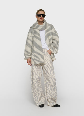 knit scarf zebra | ecru