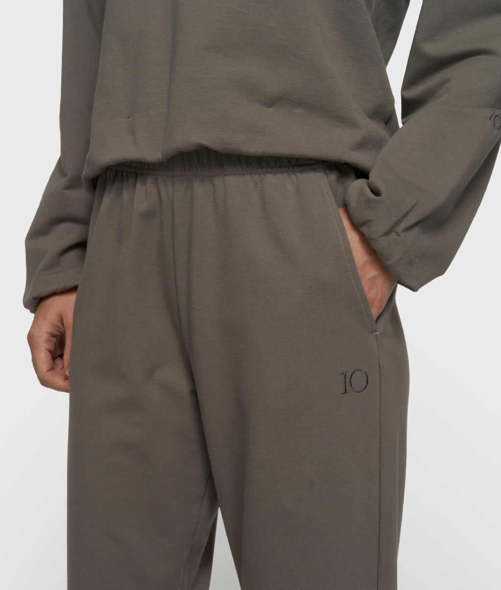 silent chique slim jogger | dark fog