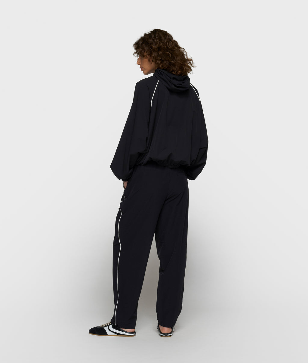 hooded travel jacket | black