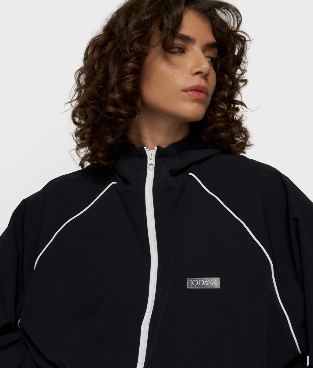 hooded travel jacket | black