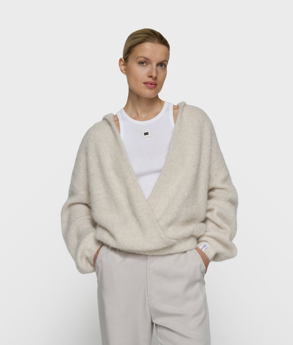 Kapuzenstrickpullover mit Lurex | ecru