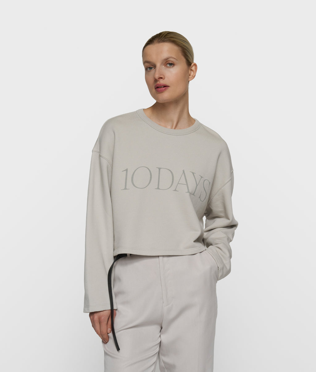 short 10DAYS sweater | stone