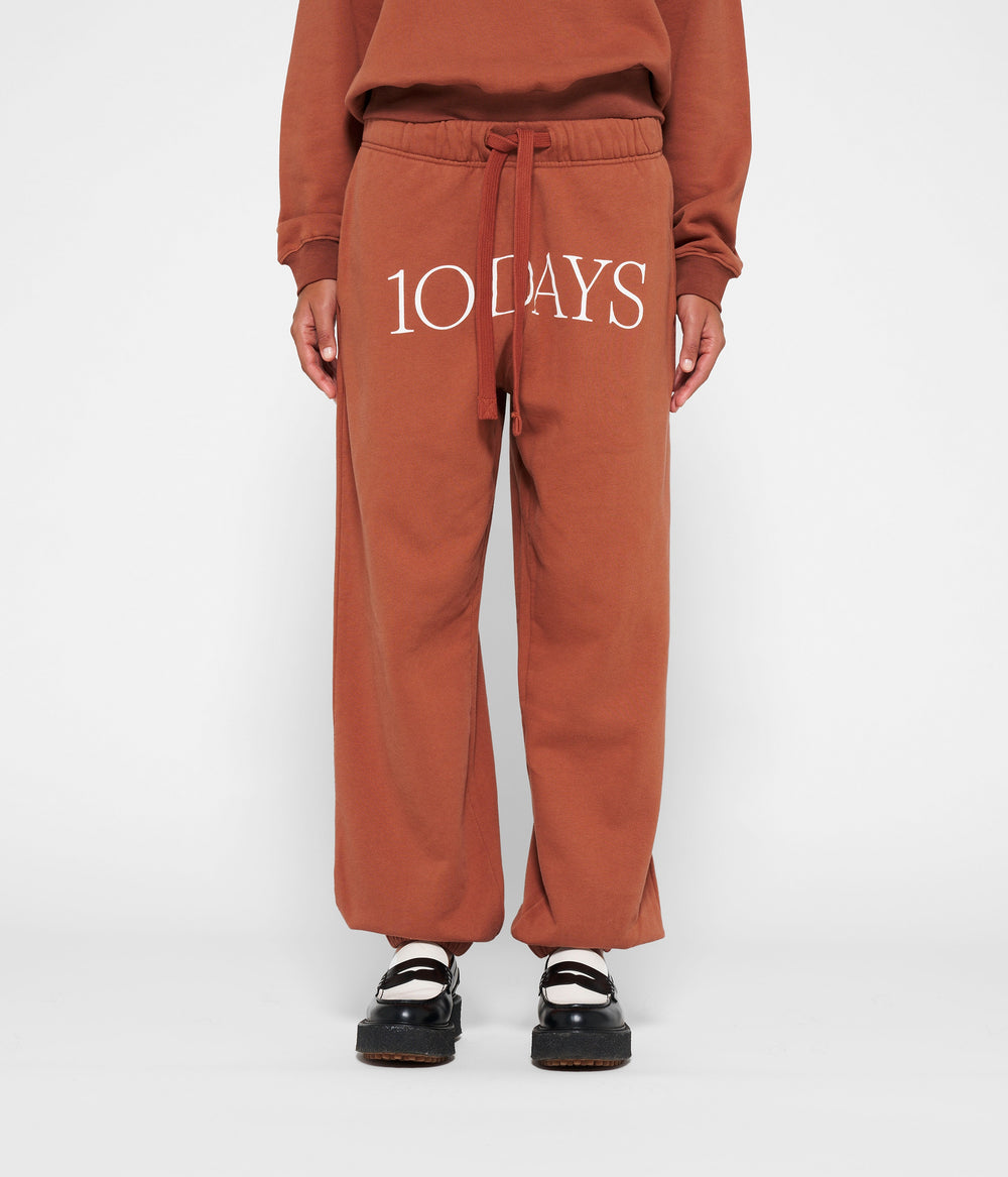 Bar jogger | saddle brown