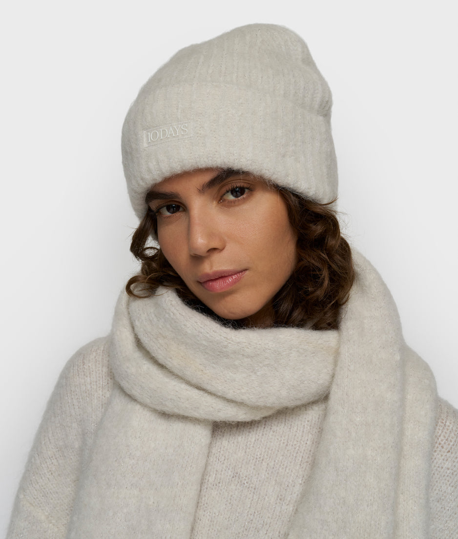 hairy beanie lurex | ecru