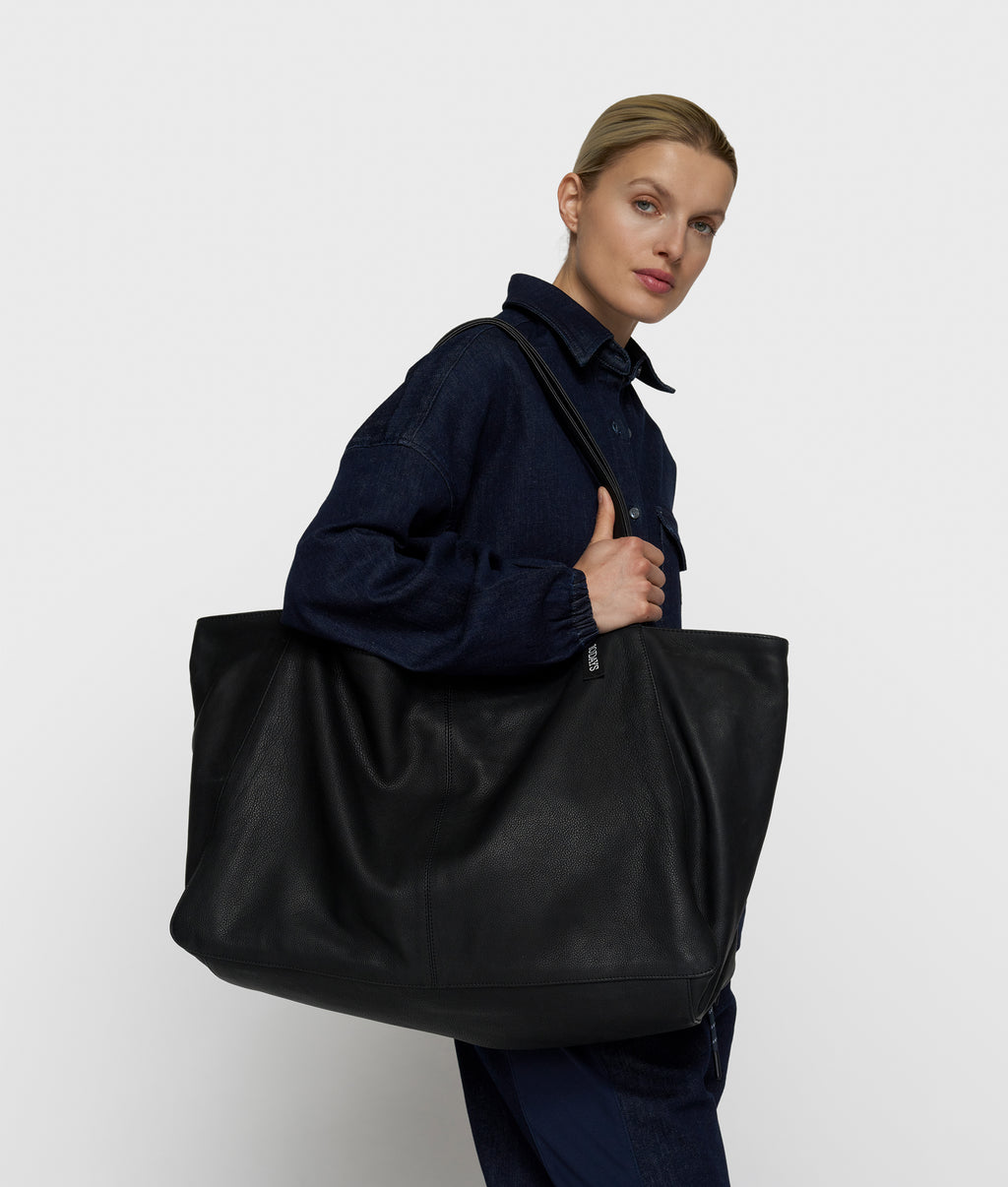 leather shopper | black