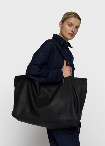 leather shopper | black