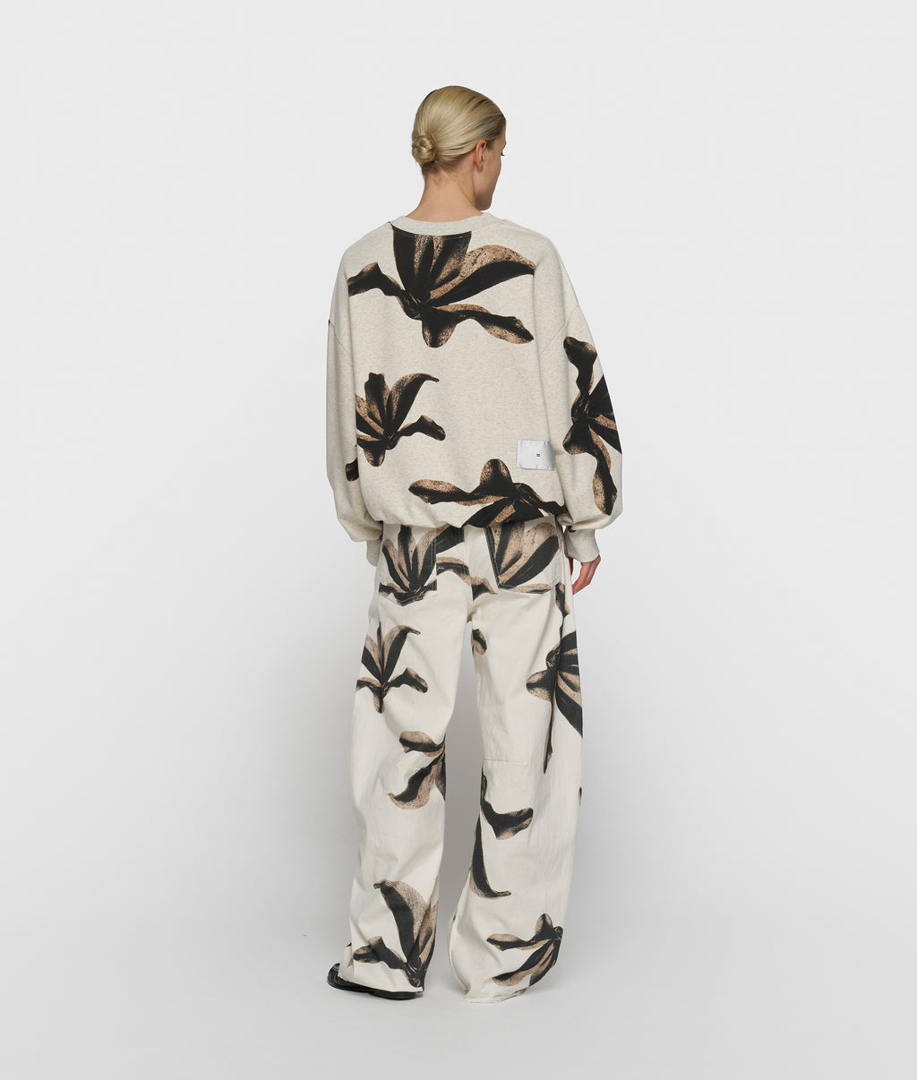 sweater flower | soft white melee