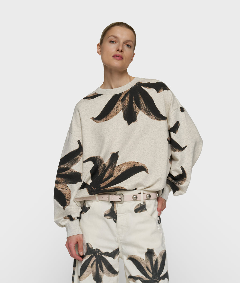 sweater flower | soft white melee