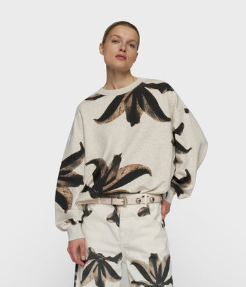 sweater flower | soft white melee