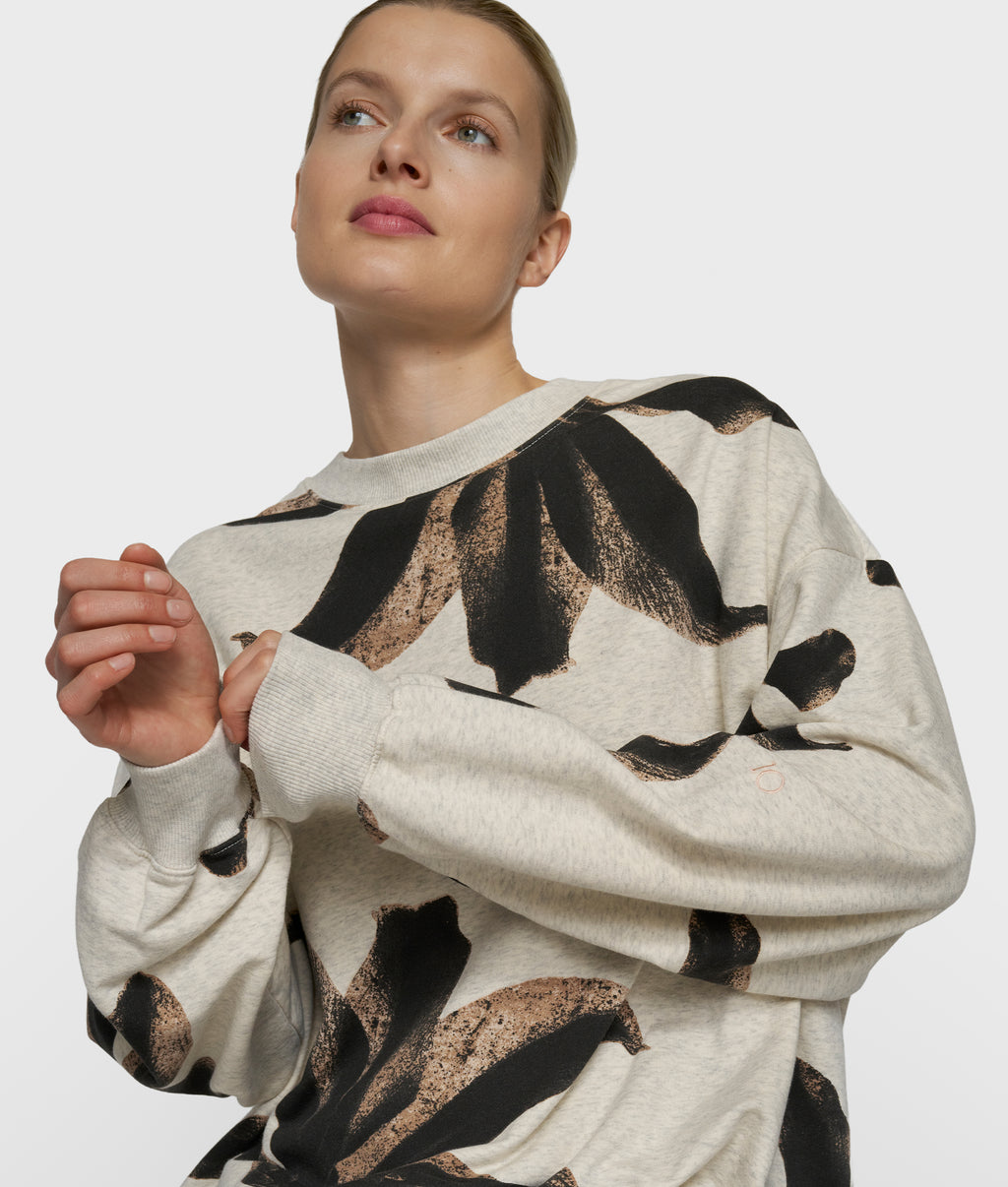 sweater flower | soft white melee