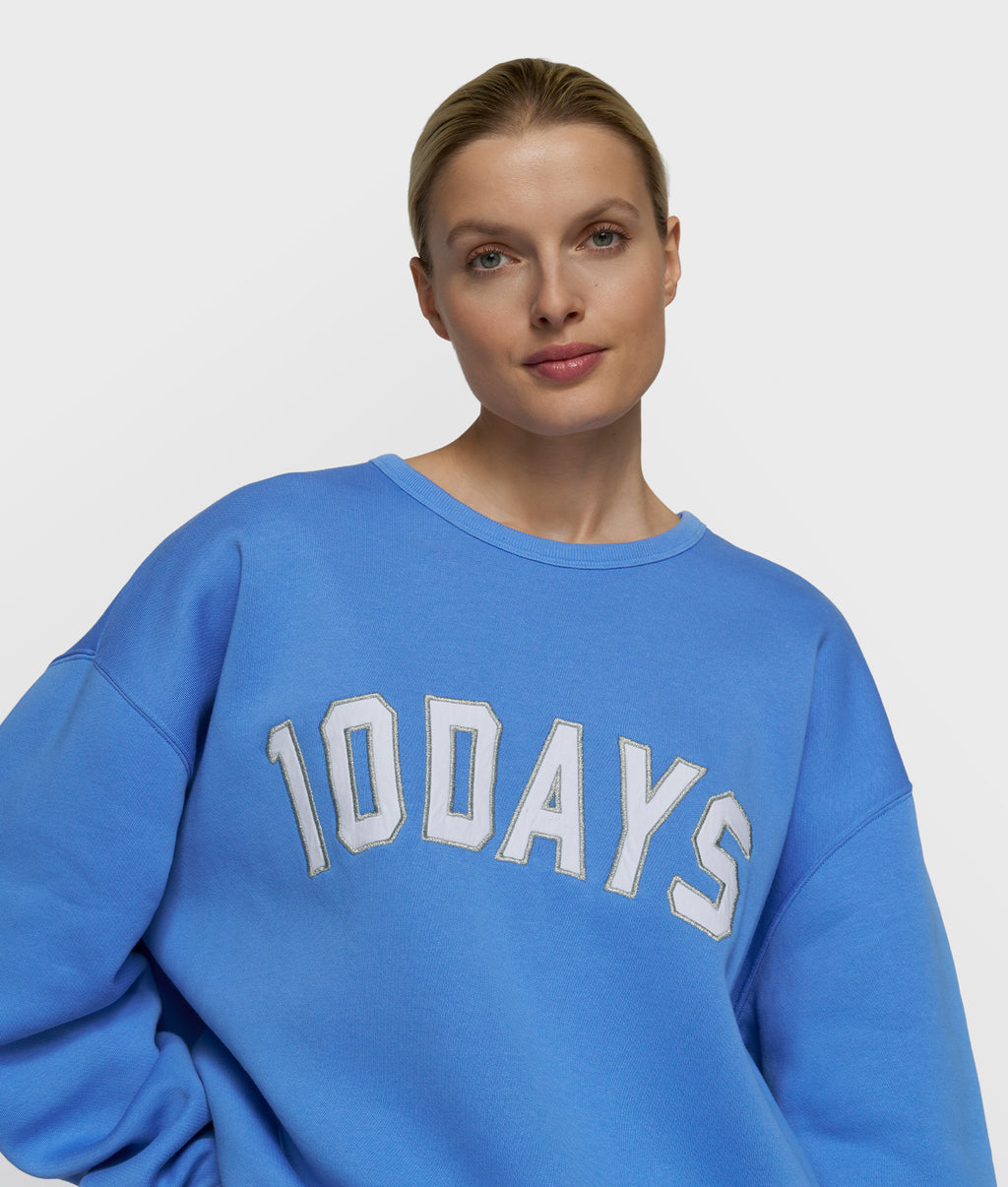 Statement Sweater | ultramarine
