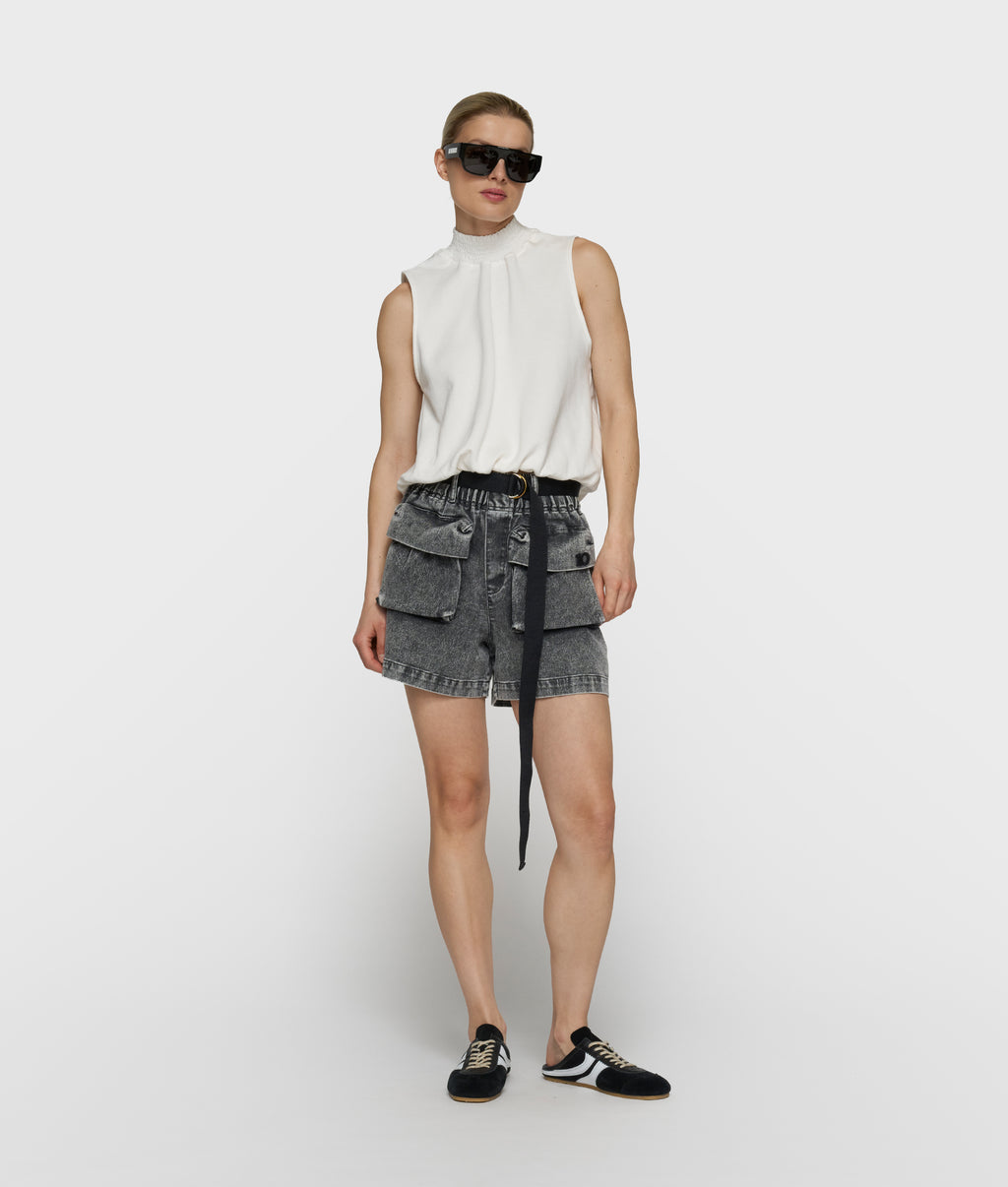utility shorts jog denim | black