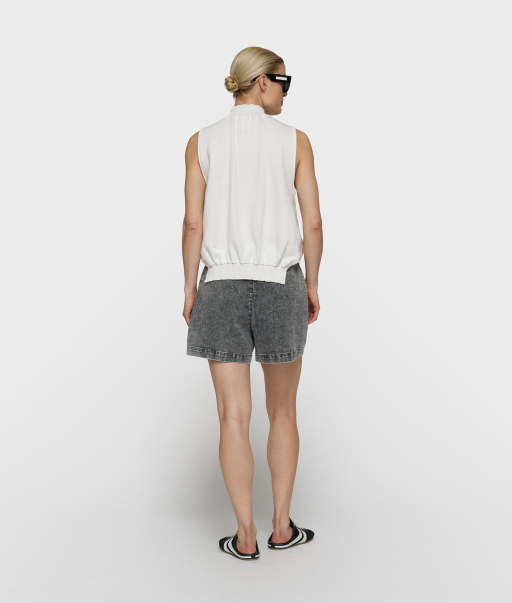 utility shorts jog denim | black