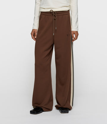 western jogger tape | dark truffle