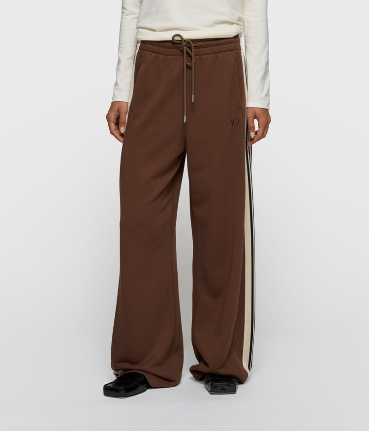 western jogger tape | dark truffle