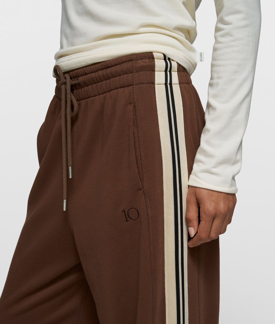 western jogger tape | dark truffle