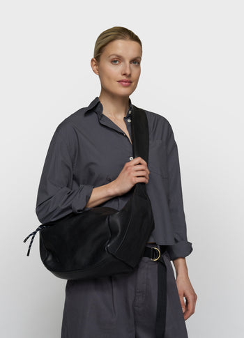 leather banana bag | black
