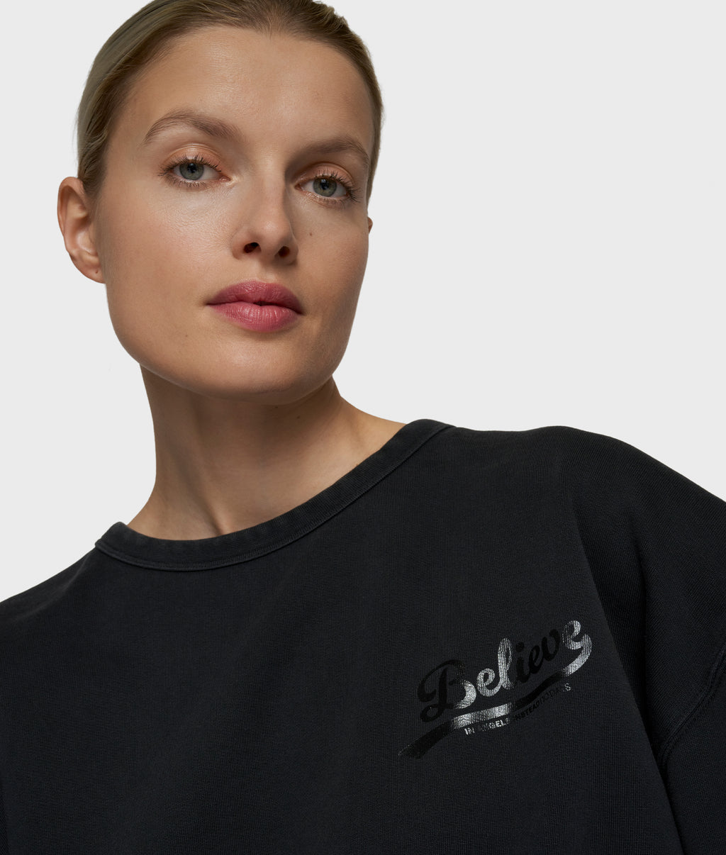 statement sweater believe | dark charcoal