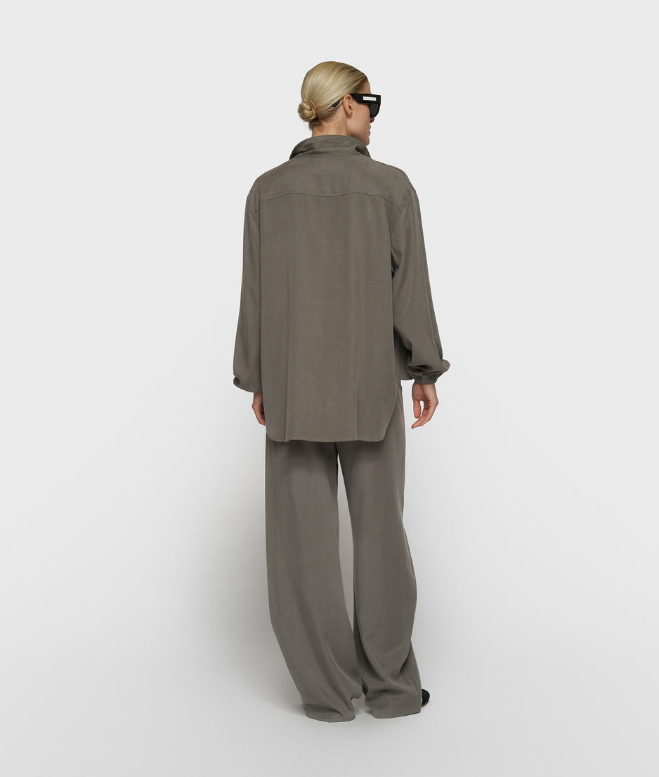 banana pants lyocell | dark fog
