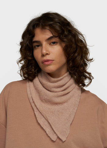 bandana knit scarf | light fudge