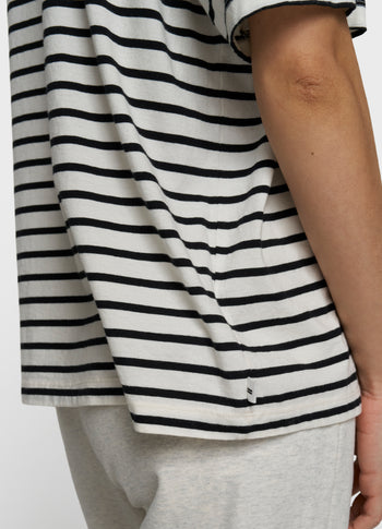 THE TEE STRIPES | white/black