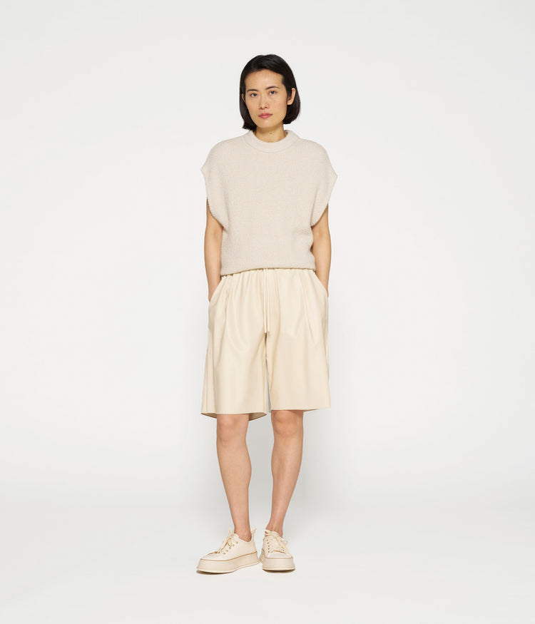 leather look bermuda | light safari