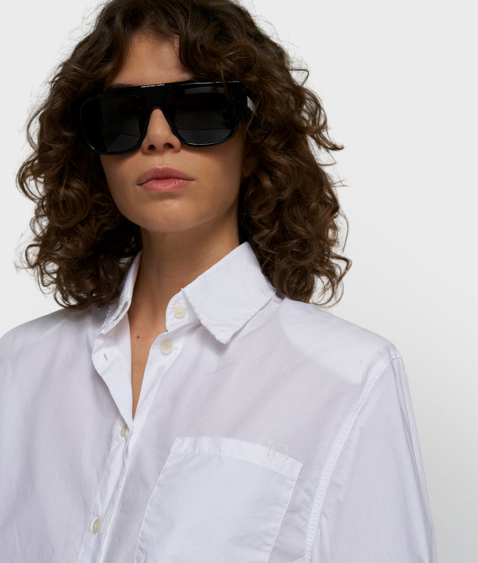 cropped shoulder shirt | white