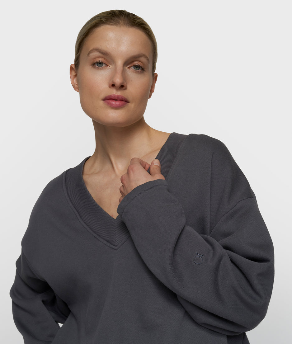 v-neck balloon sweater | steel blue