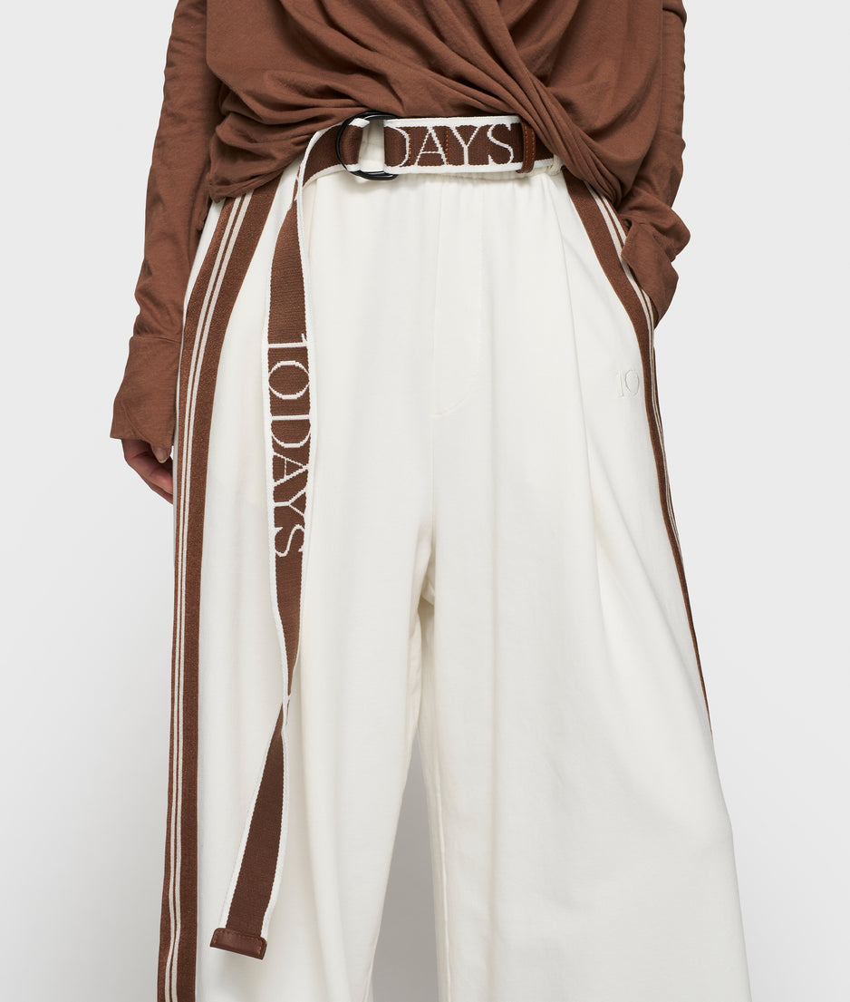logo belt | truffle