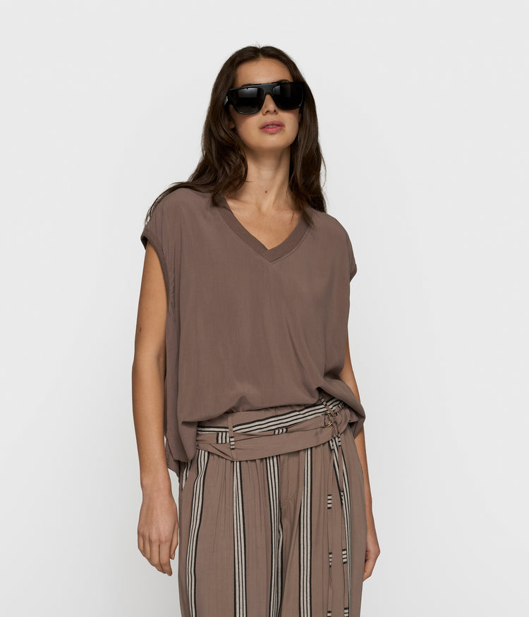 v-neck top viscose | moonrock