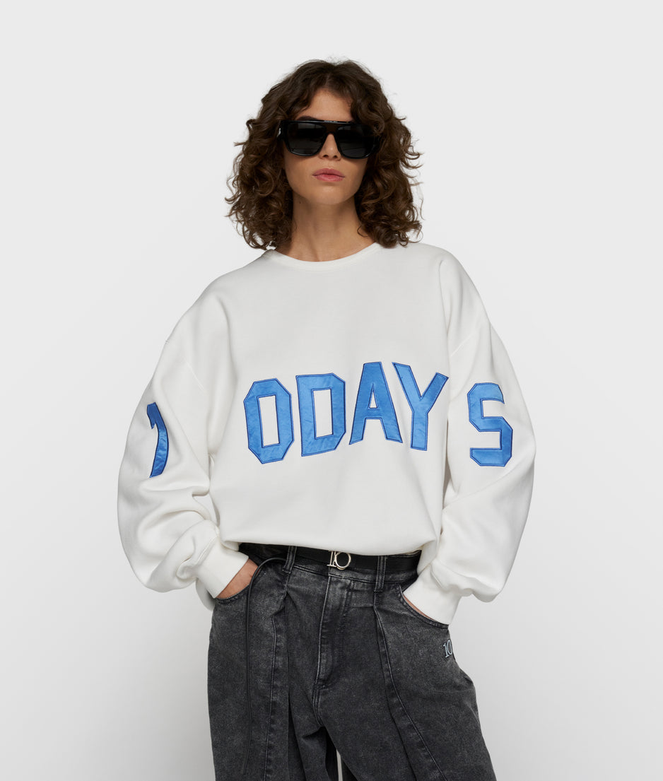 statement sweater logo | ecru