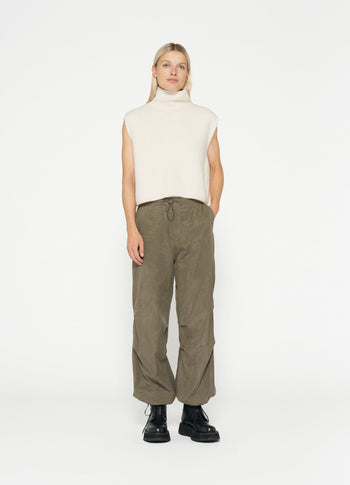 short soft knit sweater | ecru
