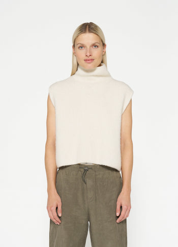 short soft knit sweater | ecru